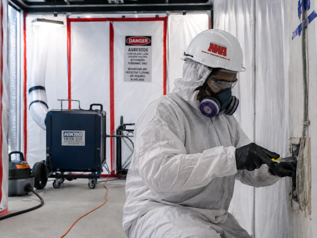 asbestos-abatement-technician-containment-barrier